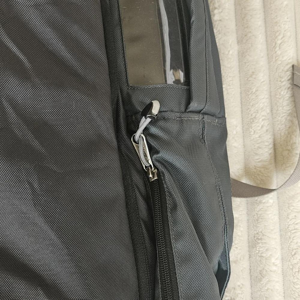 REI Traverse 31L Lightweight Convertible Backpack Duffle Bag Green & Grey GUC